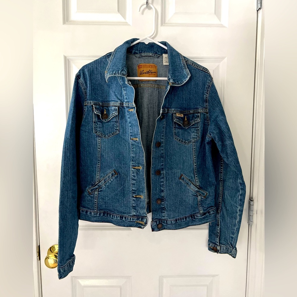 Levi womens jean jacket, size M